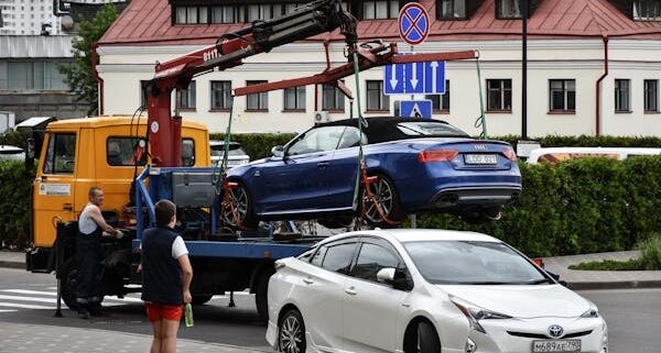 Bağcılar'da En Yakın Oto Çekici Hizmetlerinin Fiyatları Telefonu Çekici Kurtarma Hizmeti Yakında